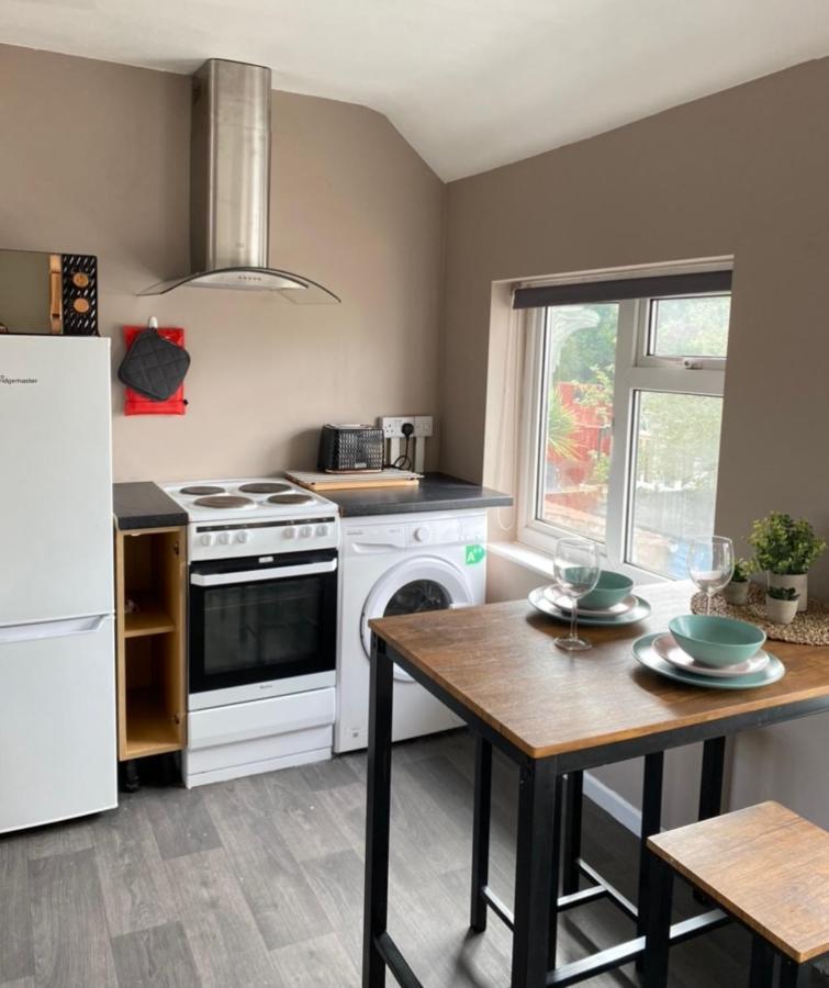 Annex - Garden View Apartment Бристол Екстериор снимка